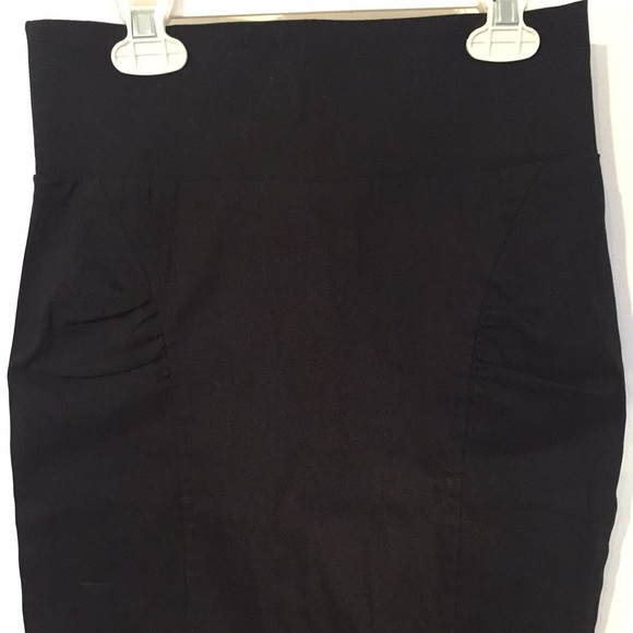 2/$20 Black pencil skirt (XS) - Picture 2 of 3